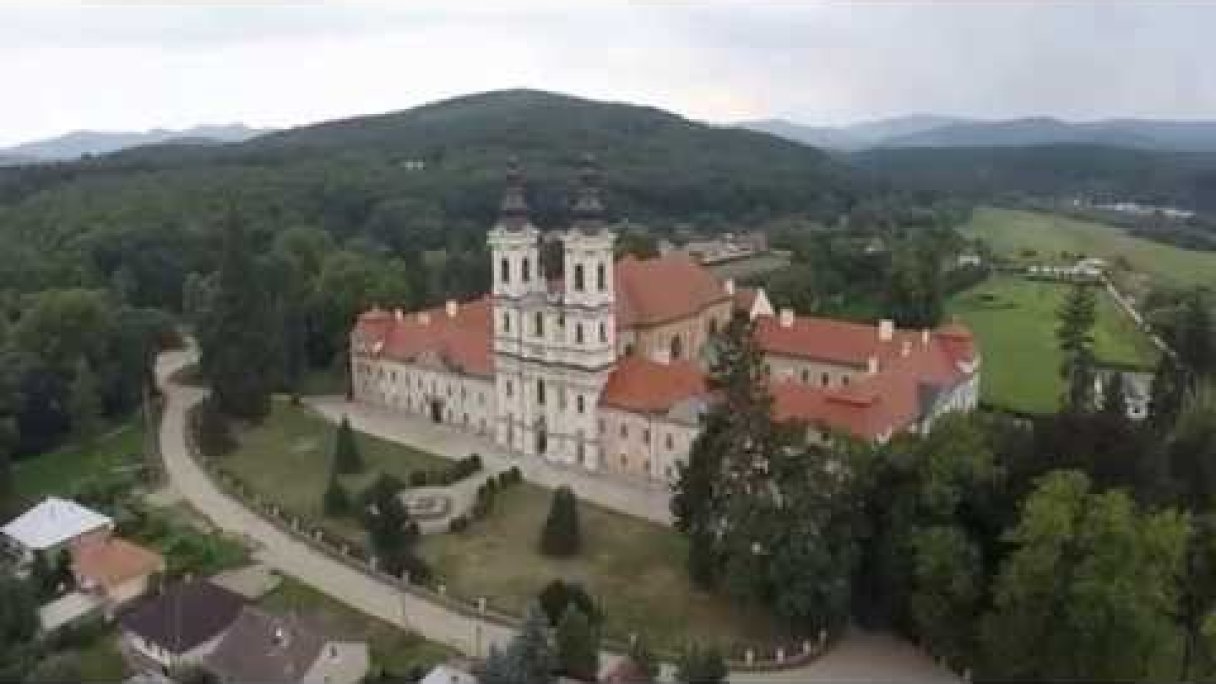 Jasov - Premonštrátsky kláštor Autor: IG0L Zdroj: https://www.youtube.com/@IG0L Jasov - Premonštrátsky kláštor Autor: IG0L Zdroj: https://www.youtube.com/@IG0L