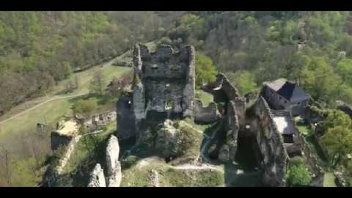 HradLife - Hrad Čabraď (4K) Autor: HRADlife Zdroj: https://www.youtube.com/@hradlife6950 HradLife - Hrad Čabraď (4K) Autor: HRADlife Zdroj: https://www.youtube.com/@hradlife6950