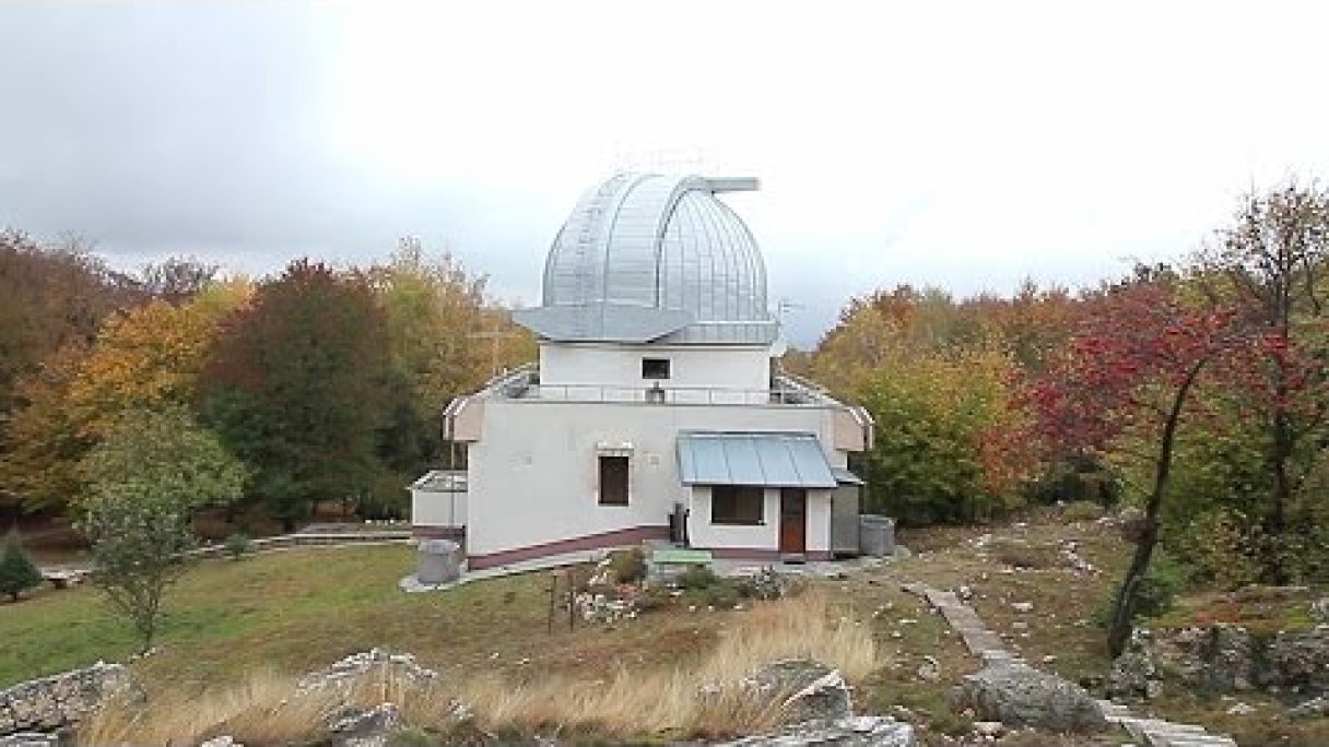 Astronomické a geofyzikálne observatórium UK, Modra Autor: FMFI UK Zdroj: https://www.youtube.com/@MatFyzjeIn