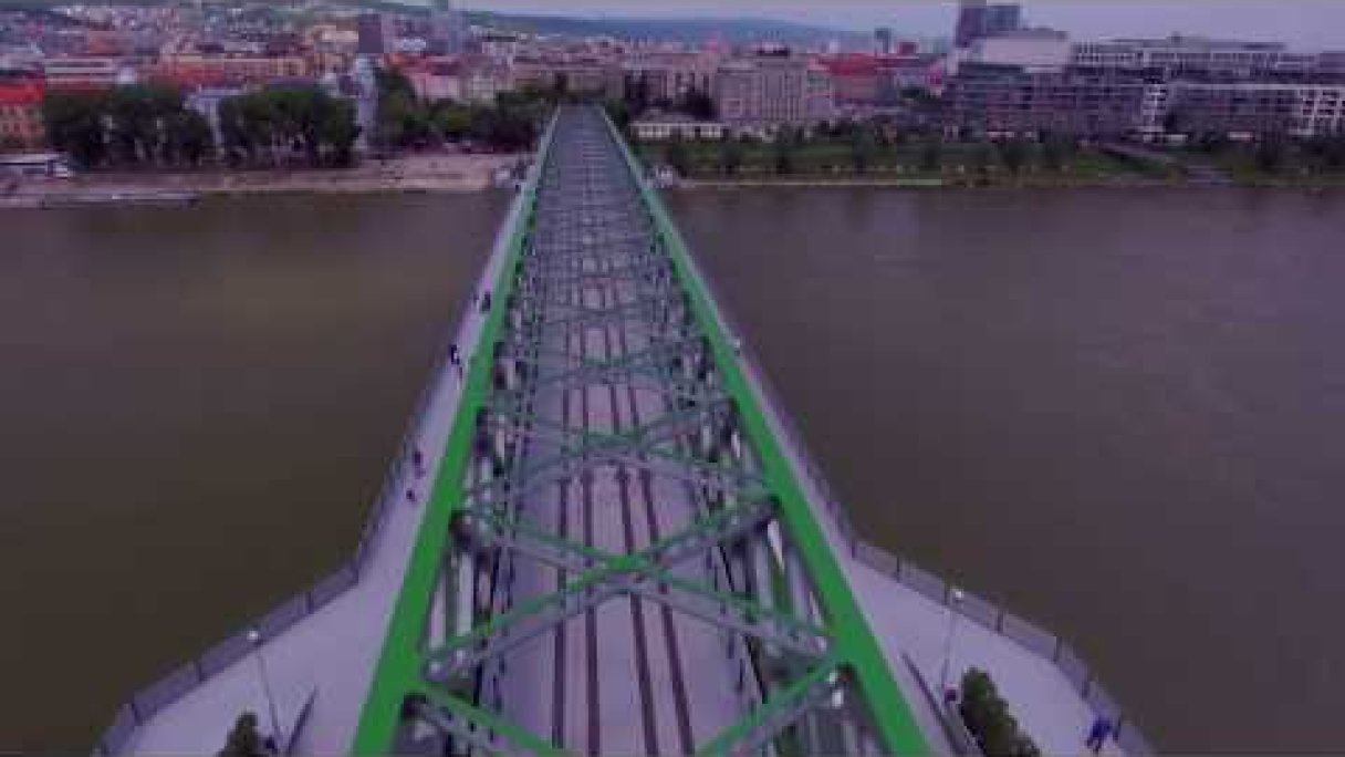 The New Starý Most Autor: HolyCity Drones Zdroj: https://www.youtube.com/@HolyCityDrones The New Starý Most Autor: HolyCity Drones Zdroj: https://www.youtube.com/@HolyCityDrones
