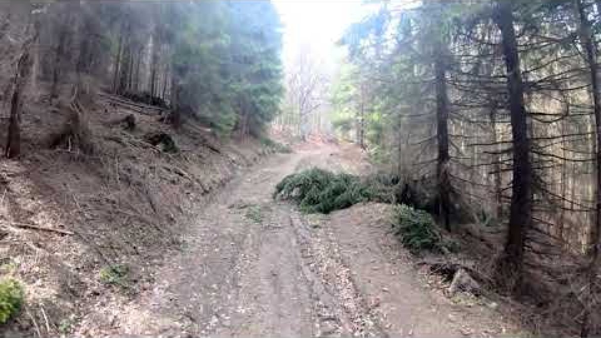 Veterný vrch 26 04 2019 Autor: Karci 2000 Zdroj: https://www.youtube.com/@Karci-wz4dq Veterný vrch 26 04 2019 Autor: Karci 2000 Zdroj: https://www.youtube.com/@Karci-wz4dq