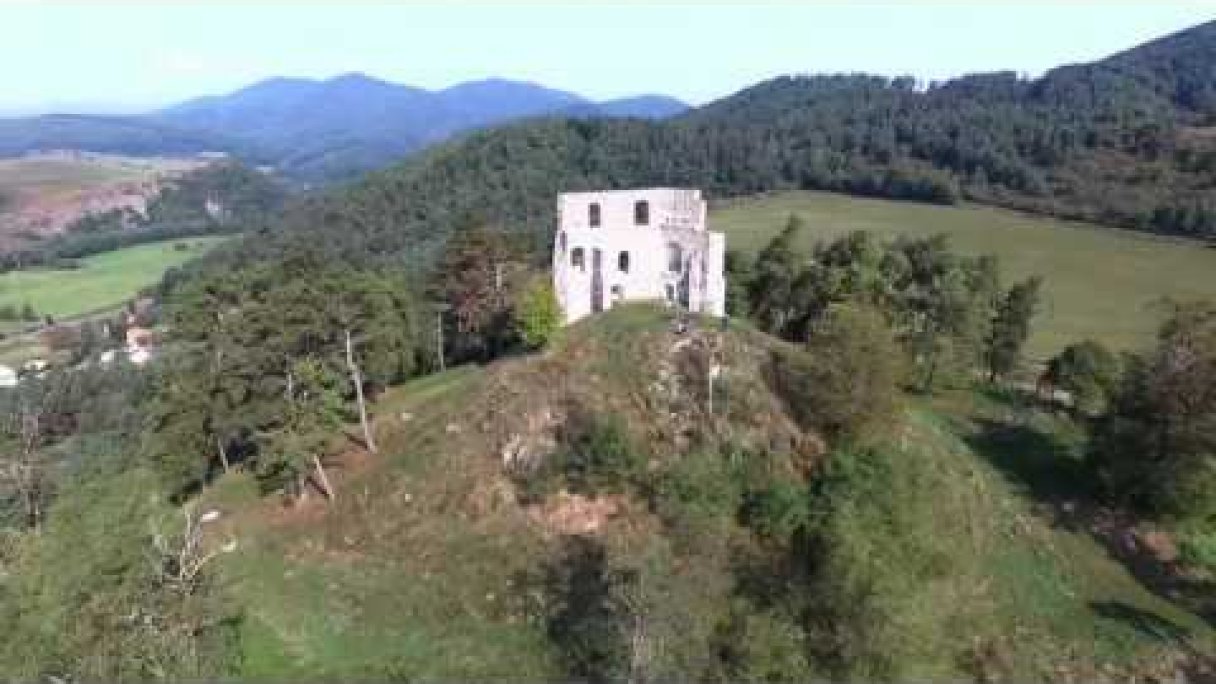 Hrad Dobrá Niva 24.9.2015 Autor: Ján Moronga Zdroj: https://www.youtube.com/@JanMoronga Hrad Dobrá Niva 24.9.2015 Autor: Ján Moronga Zdroj: https://www.youtube.com/@JanMoronga