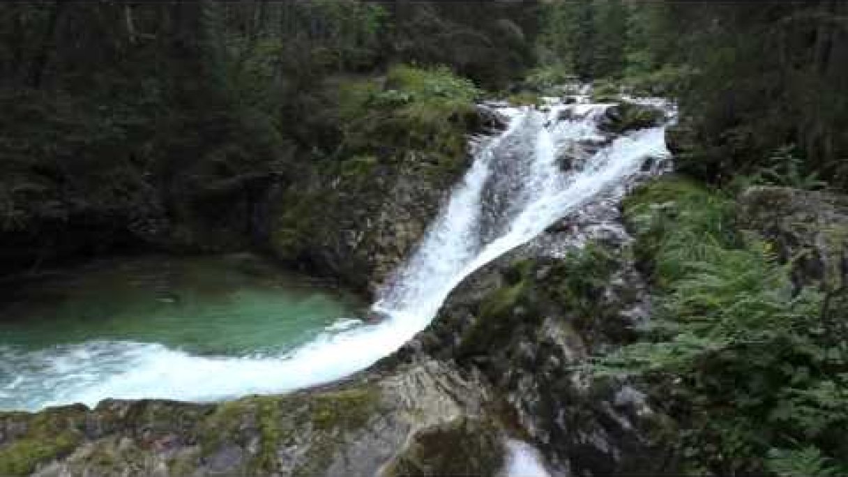 Vysoké Tatry - Vajanského vodopád Autor: bublinkajenda Zdroj: https://www.youtube.com/@bublinkajenda Vysoké Tatry - Vajanského vodopád Autor: bublinkajenda Zdroj: https://www.youtube.com/@bublinkajenda