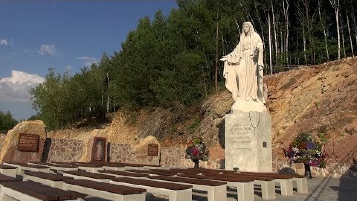KRÁĽOVNÁ NEBA NA HORE BUTKOV - Slovenská verzia Autor: Kríž Butkov Zdroj: https://www.youtube.com/@krizbutkov46 KRÁĽOVNÁ NEBA NA HORE BUTKOV - Slovenská verzia Autor: Kríž Butkov Zdroj: https://www.youtube.com/@krizbutkov46