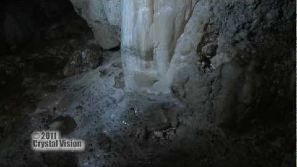 Pružinská Dúpna jaskyňa Autor: Slovensky Trip Zdroj: https://www.youtube.com/@slovaktrip Pružinská Dúpna jaskyňa Autor: Slovensky Trip Zdroj: https://www.youtube.com/@slovaktrip
