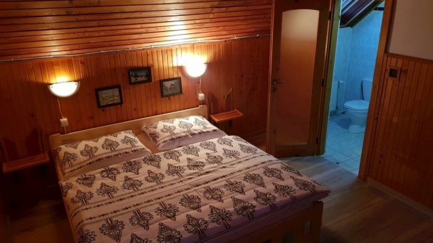 Dvojlôžková izba na prízemí Dvojlôžková izba na prízemí