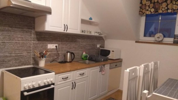 Kuchyňa v apartmáne na poschodí