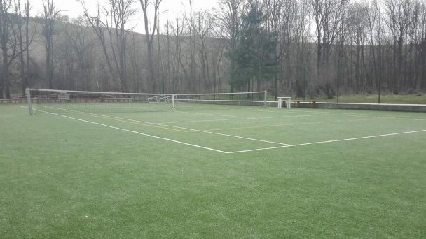 Tenisový kurt Tenisový kurt