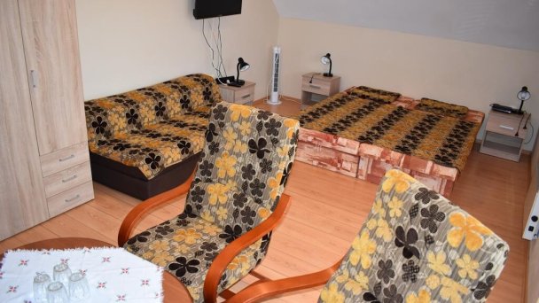 Štvorlôžková izba na poschodí Štvorlôžková izba na poschodí