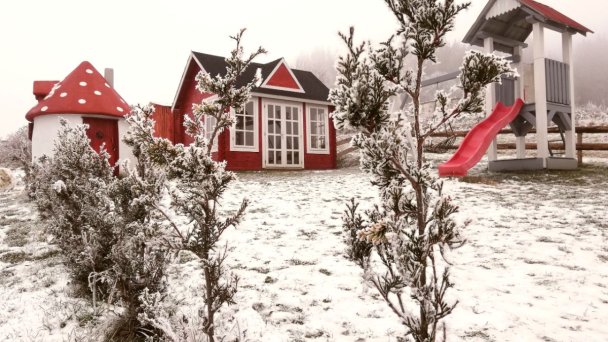Arctic House 44 Arctic House 44