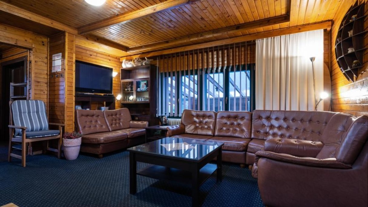 Chata pri potoku Stará Lesná 2