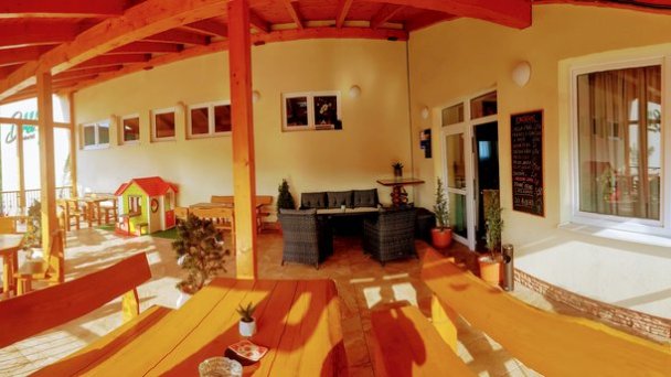 Agrohotel Tri Brezy Hruštín 17
