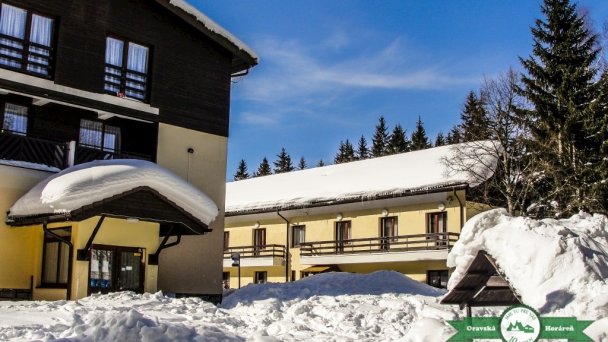 Penzión Oravská horáreň Hruštín 16 Penzión Oravská horáreň Hruštín 16