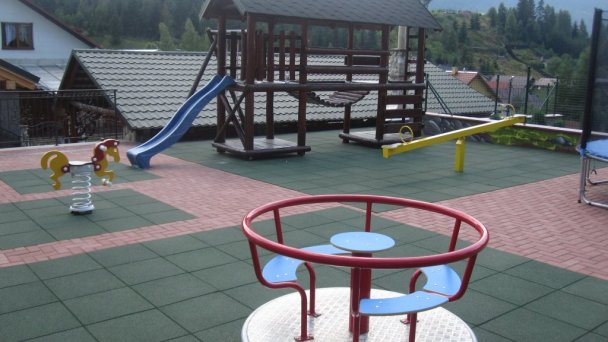 Penzión Kamzík a Drevenica Habovka 72