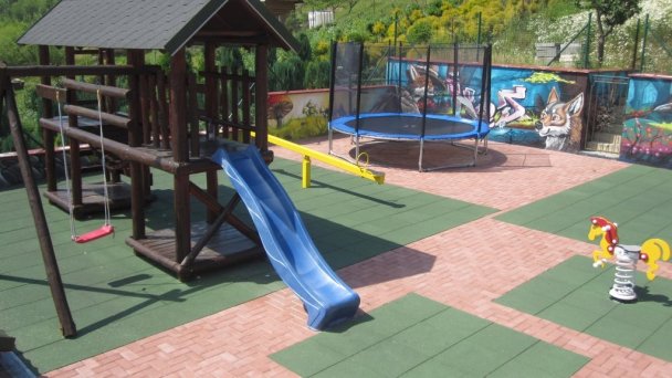 Penzión Kamzík a Drevenica Habovka 8