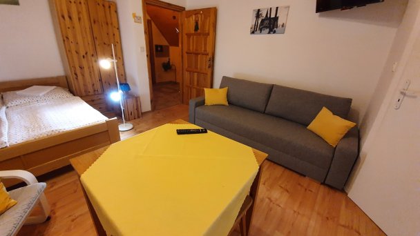 Ubytovanie Žltý dom Vrbov 9 Ubytovanie Žltý dom Vrbov 9