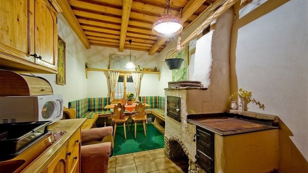 Chalupa pri potôčiku Zázrivá 35 Chalupa pri potôčiku Zázrivá 35