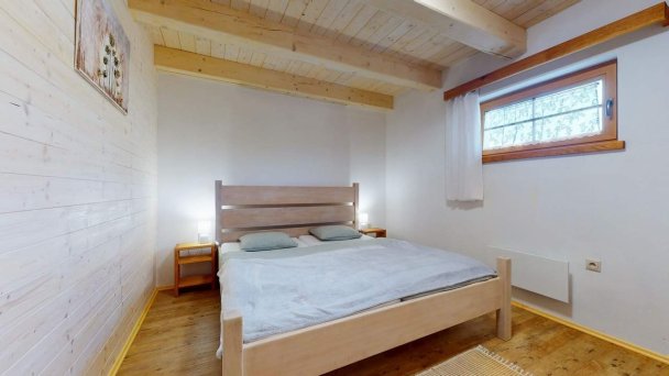 Chata pri jazere Leštiny 28 Chata pri jazere Leštiny 28