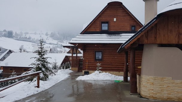 Drevenice Danka a Hanka Zázrivá 68