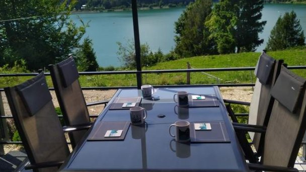 Lake Forest Dedinky Resort 48