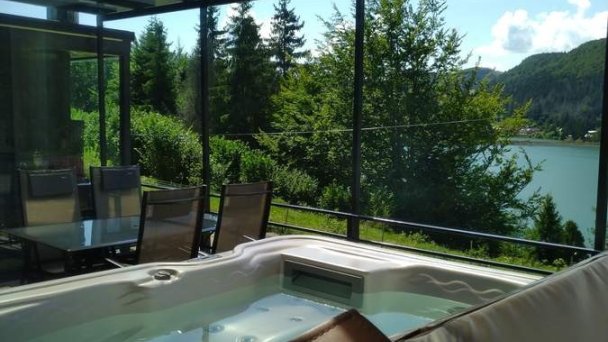 Lake Forest Dedinky Resort 50