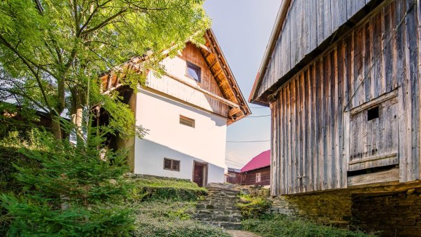 Oravská drevenička Lomná 12