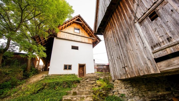 Oravská drevenička Lomná 13