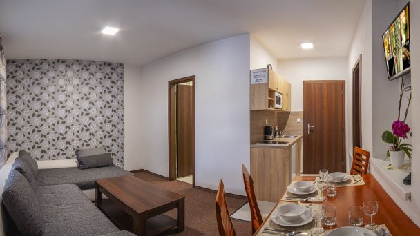 VILA AJKA Bešeňová 37