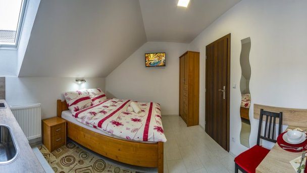 VILA AJKA Bešeňová 57