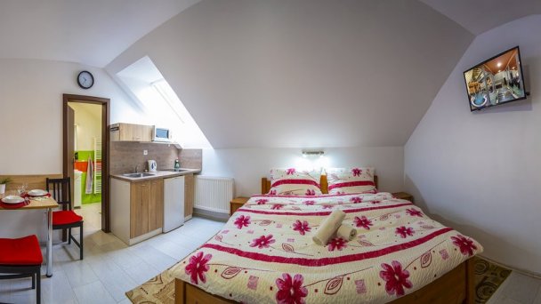 VILA AJKA Bešeňová 16