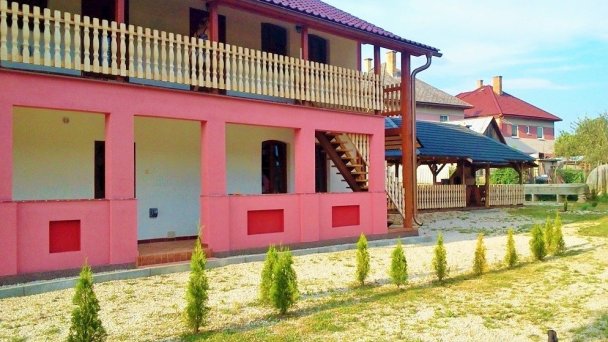 Szabó Porta prístav pokoja Jovice 25