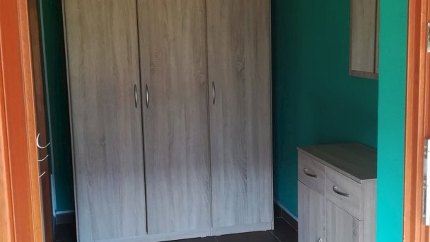 Szabó Porta prístav pokoja Jovice 19