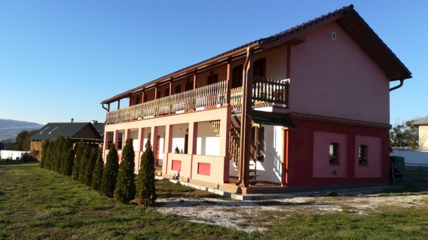 Szabó Porta prístav pokoja Jovice 18