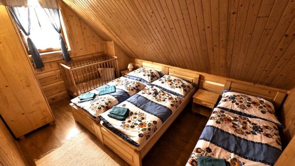 Drevenica MEDVEDICA Osturňa 12
