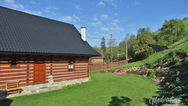 Drevenica MEDVEDICA Osturňa 27