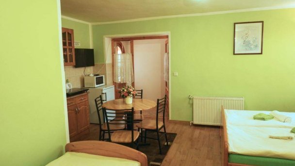 Apartmán pri zámočku Bešeňová 29