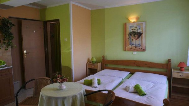 Apartmán pri zámočku Bešeňová 25