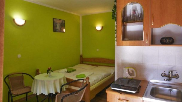 Apartmán pri zámočku Bešeňová 22