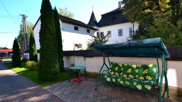 Apartmán pri zámočku Bešeňová 5