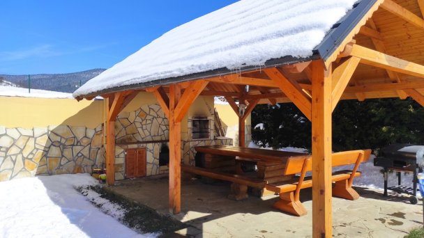 Drevenica Pri zvonici Zázrivá 12 Drevenica Pri zvonici Zázrivá 12