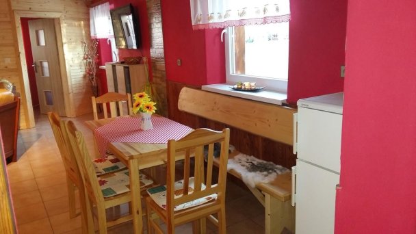 Liptovská chata pri potoku Svätý Kríž 15