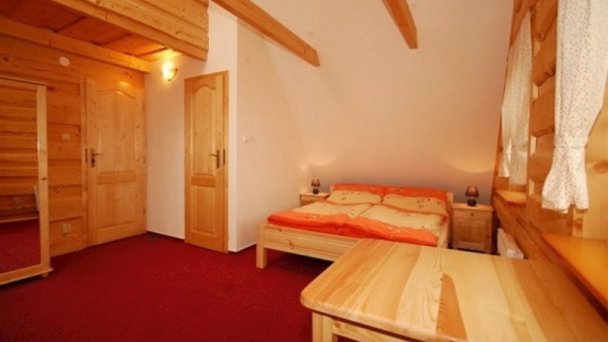 Chata HolidayRaj s wellnessom pri Bešeňovej Malatíny 12 Chata HolidayRaj s wellnessom pri Bešeňovej Malatíny 12