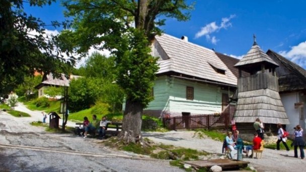 Chata HolidayRaj s wellnessom pri Bešeňovej Malatíny 101 Chata HolidayRaj s wellnessom pri Bešeňovej Malatíny 101