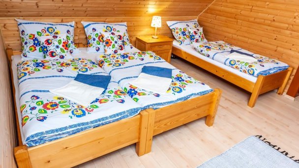 Zrubové chaty na brehu Liptovskej Mary Bobrovník 3