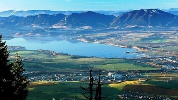 Zrubové chaty na brehu Liptovskej Mary Bobrovník 26