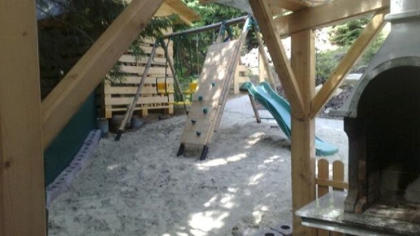 Chata pod smrekmi Látky 10 Chata pod smrekmi Látky 10