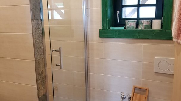 Chata Rosnička pri Počúvadlianskom jazere Banská Štiavnica 9