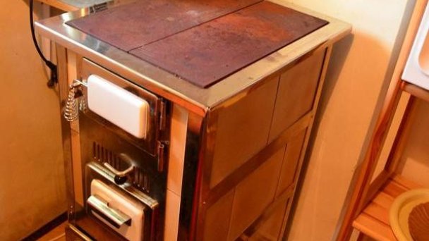 Pôvodná drevenička a Modrý domček Liptovská Teplá 14 Pôvodná drevenička a Modrý domček Liptovská Teplá 14