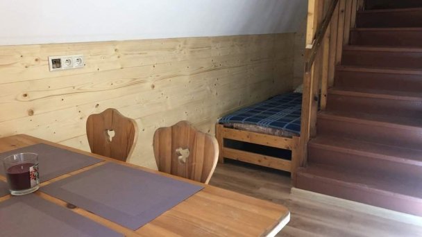Chatka v lese Ružomberok 9