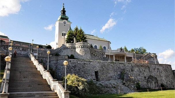 Chatka v lese Ružomberok 35